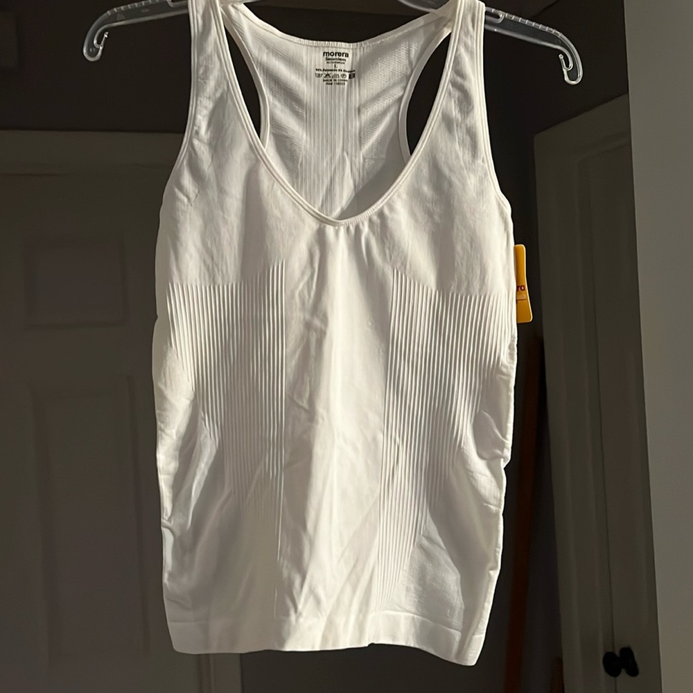 NWT Morera Seamless Activewear Ladies’ Top